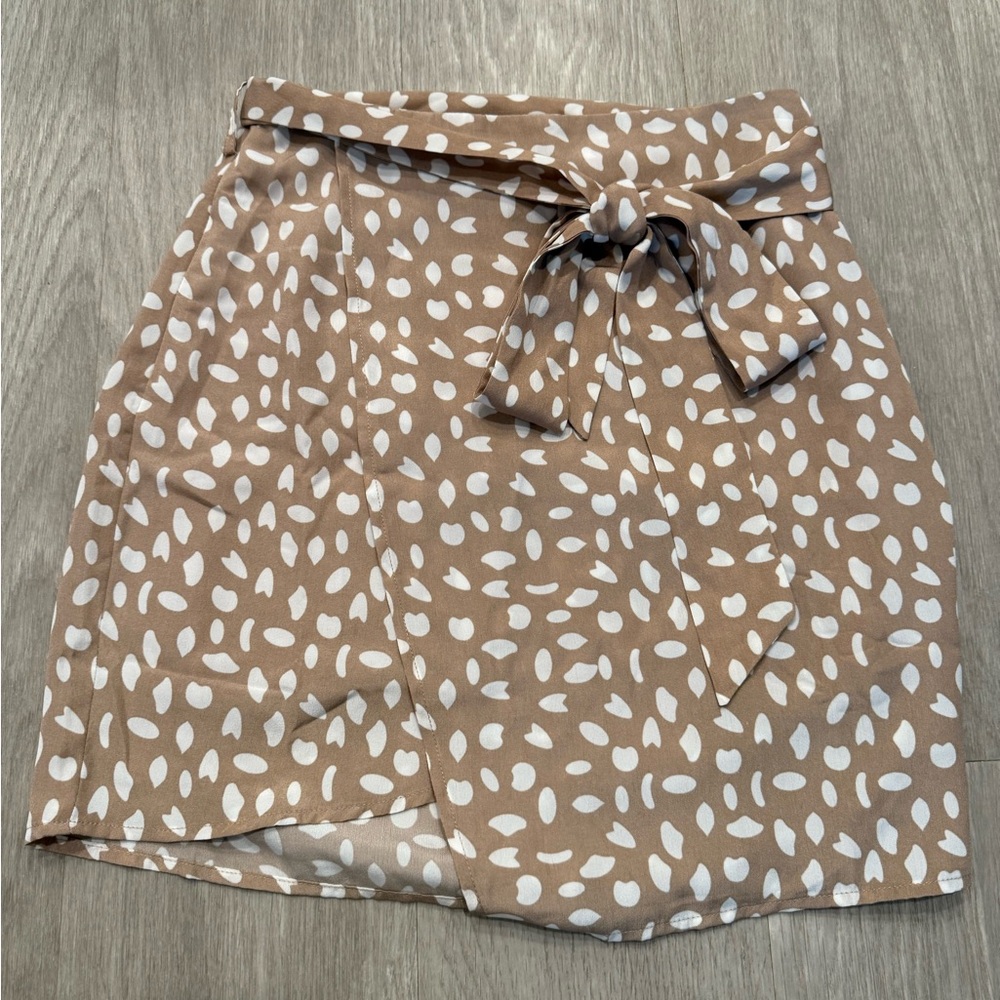 Lulu's Tan and White Spotted Mini Skirt